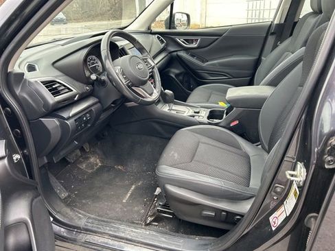 Used 2019 Subaru Forester Premium image 11