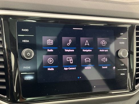 Used 2022 Volkswagen Atlas SE image 31