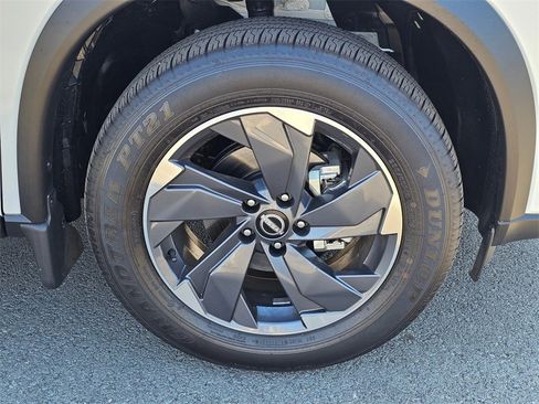 New 2025 Nissan Rogue SV w/ SV Premium Package image 30