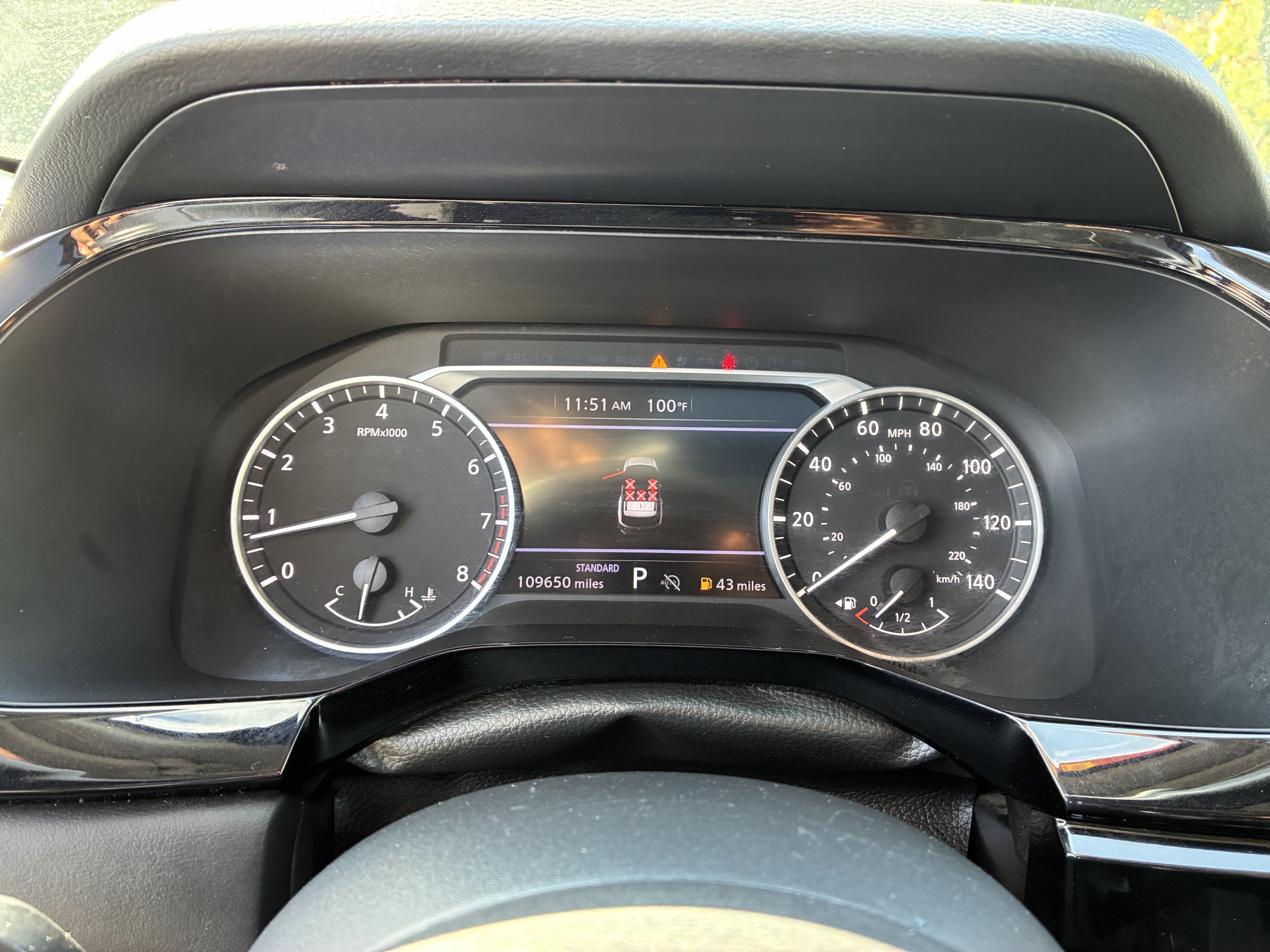 Used 2023 Nissan Pathfinder SV w/ SV Premium Package FWD image 31