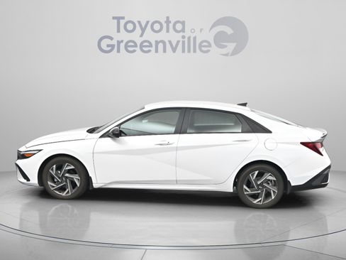 Used 2025 Hyundai Elantra Sport FWD image 5