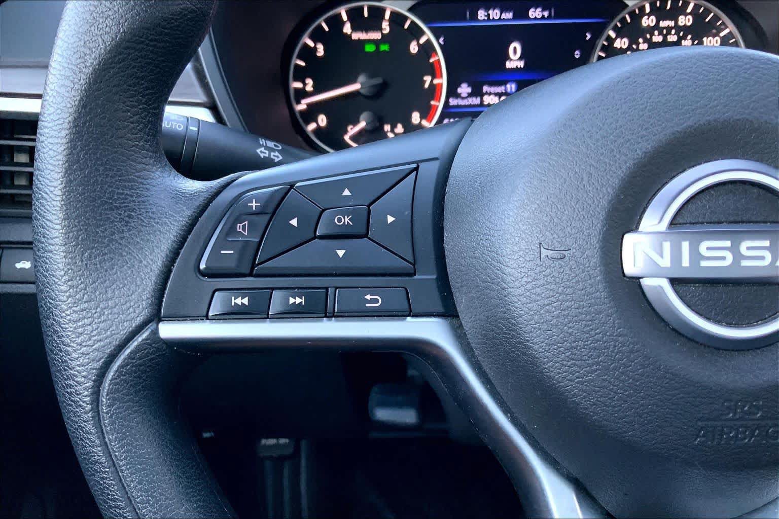 Used 2025 Nissan Altima 2.5 SV FWD image 23