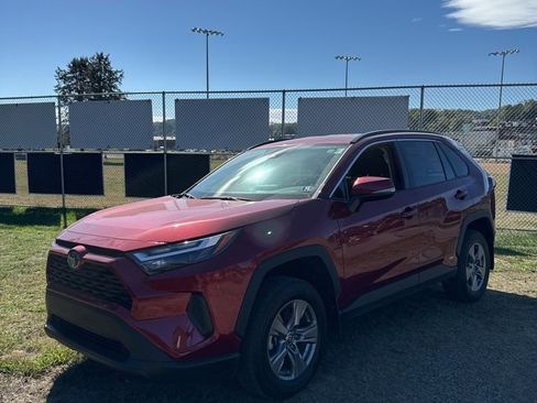 Used 2023 Toyota RAV4 LE image 2