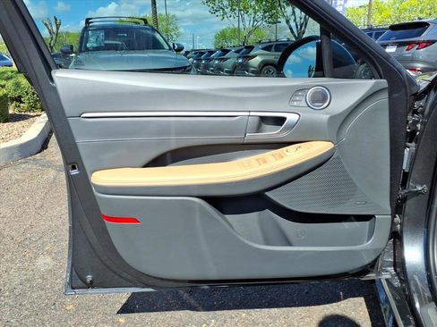 Certified 2025 Hyundai Sonata Limited image 18