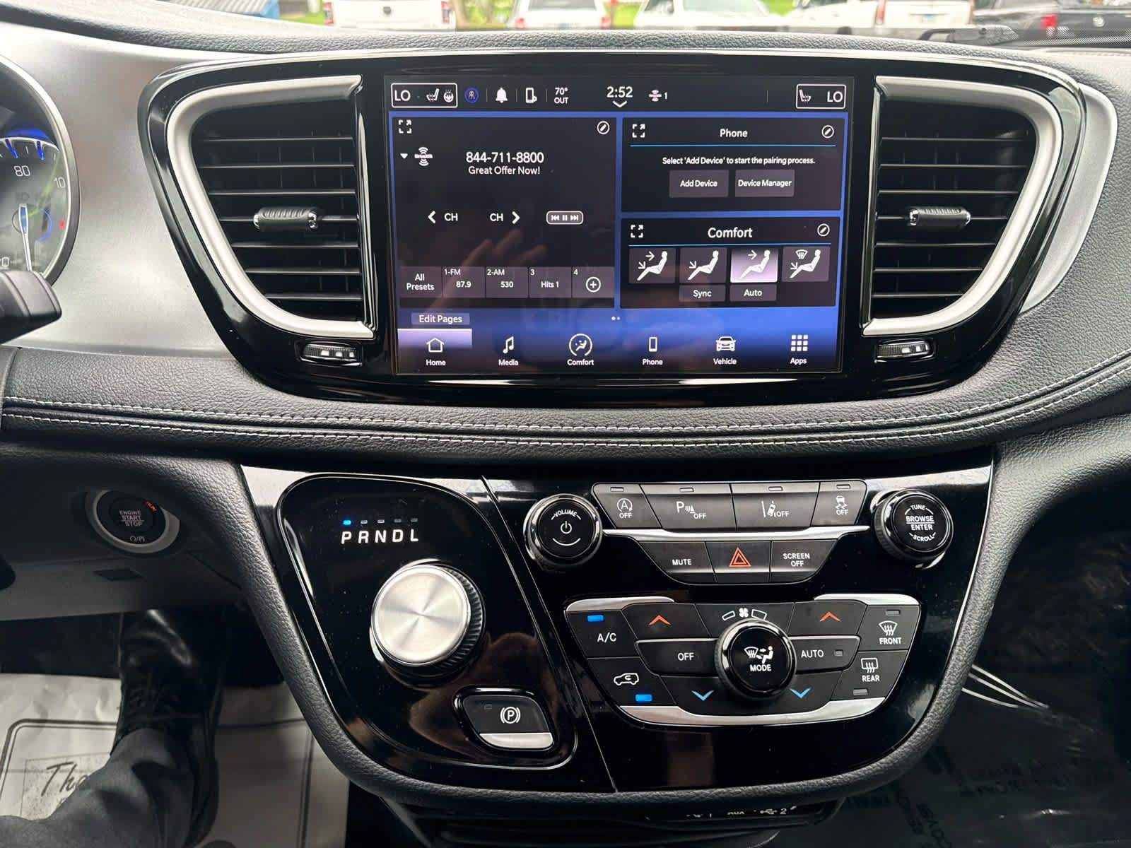 Used 2023 Chrysler Pacifica Touring FWD image 23