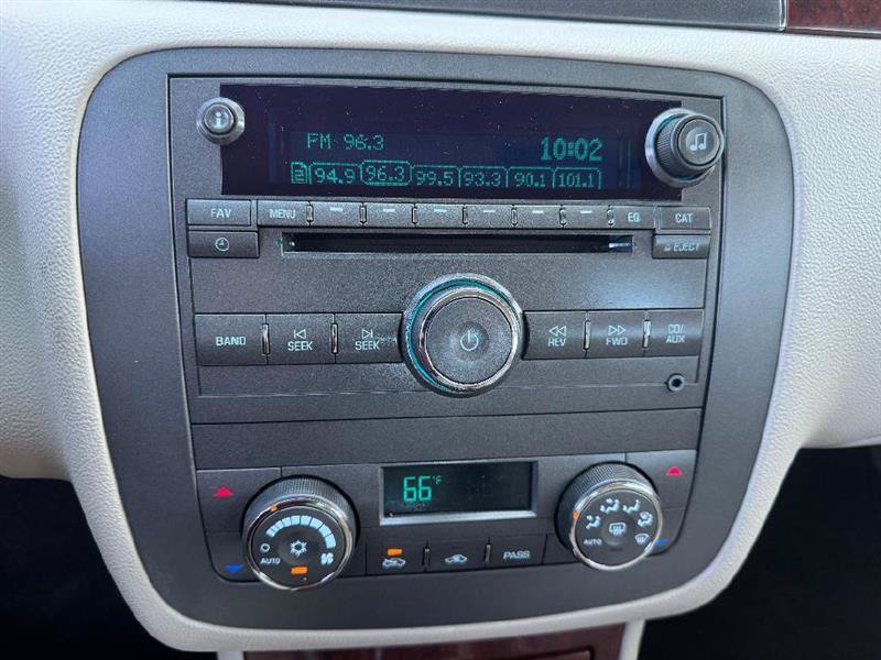Used 2007 Buick Lucerne CXL w/ Luxury Package FWD image 34