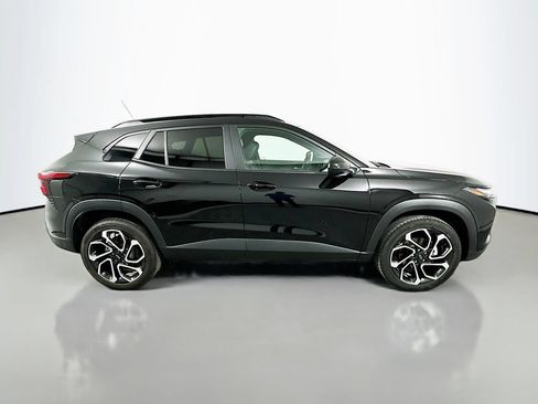 Used 2025 Chevrolet Trax RS w/ Driver Confidence Package FWD image 4
