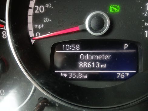 Used 2014 Volkswagen Beetle R-Line image 17