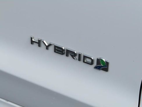 Used 2019 Ford Fusion SE FWD image 4