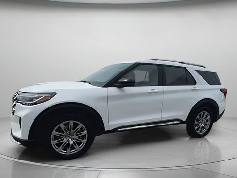New 2025 Ford Explorer Platinum image 13