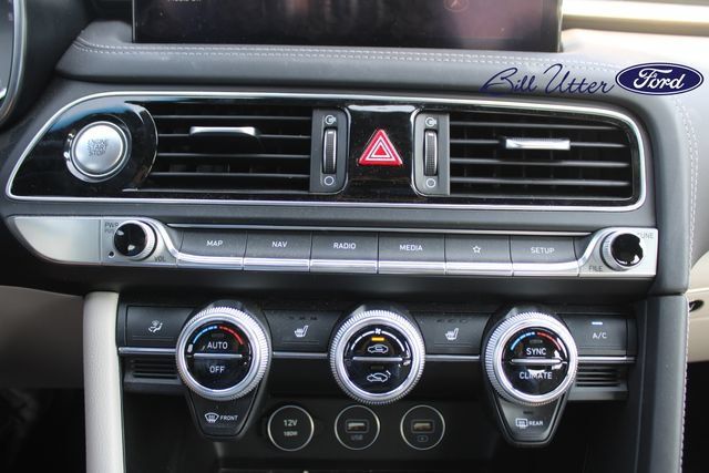 Used 2023 Genesis G70 2.0T RWD image 18