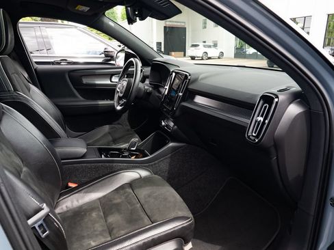 Used 2021 Volvo XC40 P8 Recharge w/ Advanced Package AWD/4WD image 26