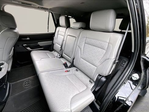 Used 2023 Toyota Sequoia Limited image 18