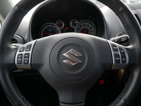 Used 2013 Suzuki SX4 Premium image 25