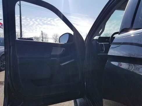 New 2026 Ford Expedition Active image 12