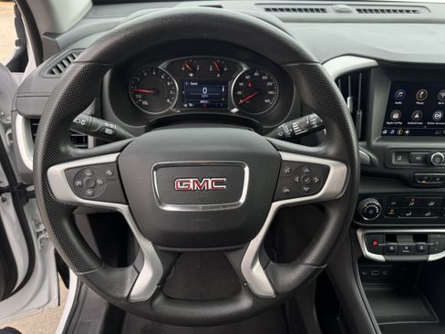 Used 2024 GMC Terrain SLE image 18