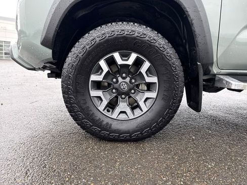 Used 2023 Toyota Tacoma TRD Off-Road w/ Black Out Package (TMS) image 29