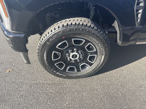 New 2026 Ford F250 Platinum image 11