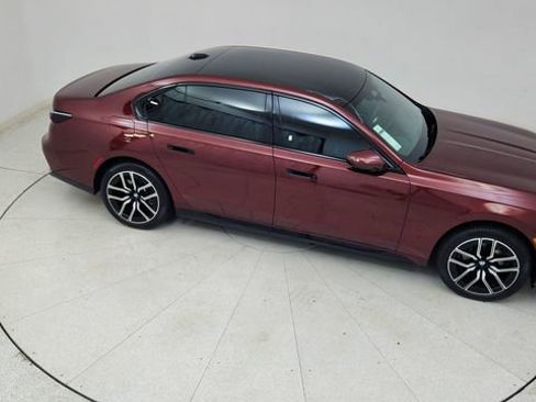 Used 2025 BMW 740i image 82
