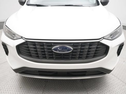 Certified 2023 Ford Escape Active AWD/4WD image 22