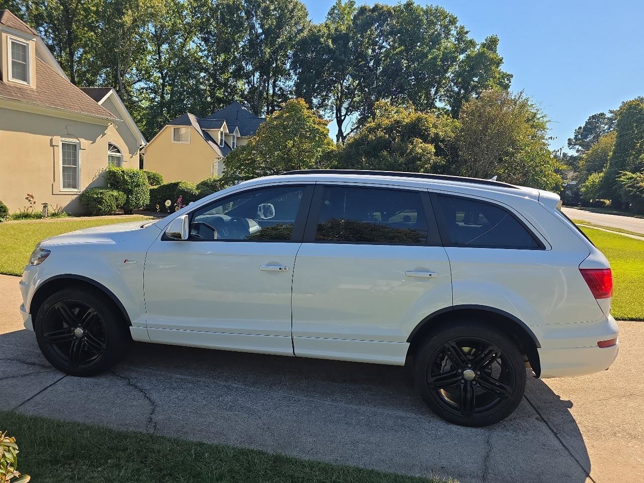 Used 2014 Audi Q7 3.0T S line Prestige w/ Technology Package AWD/4WD image 2