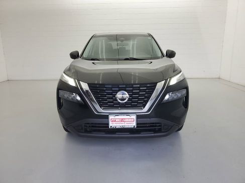 Used 2021 Nissan Rogue S image 3