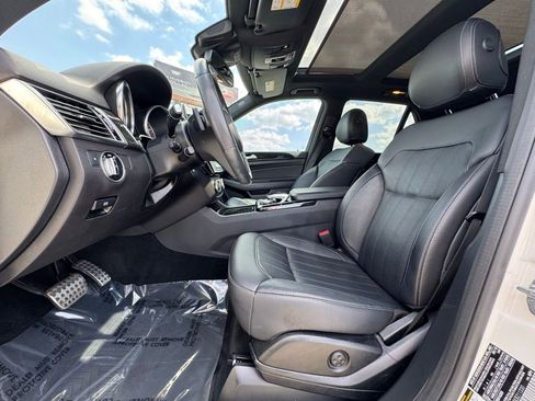 Used 2019 Mercedes-Benz GLE 400 4MATIC image 27