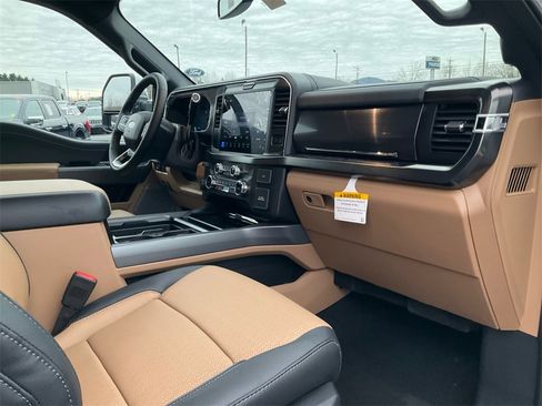 New 2026 Ford F250 Lariat w/ Chrome Package image 11