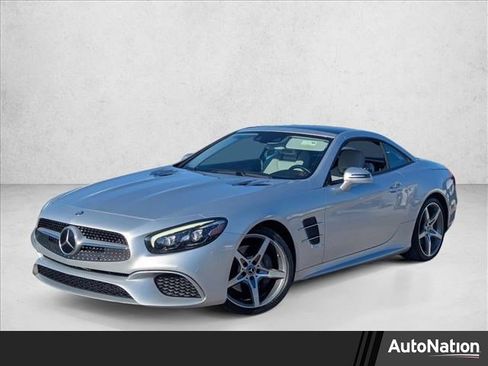 Used 2017 Mercedes-Benz SL 550 image 1