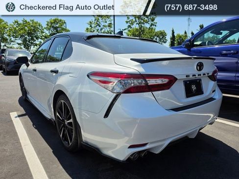 Used 2019 Toyota Camry XSE w/ Navigation Package FWD image 4