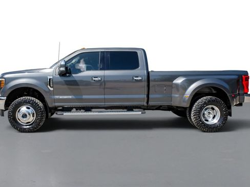 Used 2019 Ford F350 Lariat w/ Lariat Ultimate Package AWD/4WD image 9