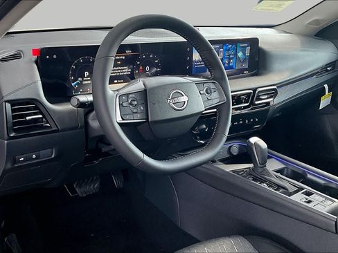Used 2026 Nissan Sentra SV w/ SV Convenience Package FWD image 10