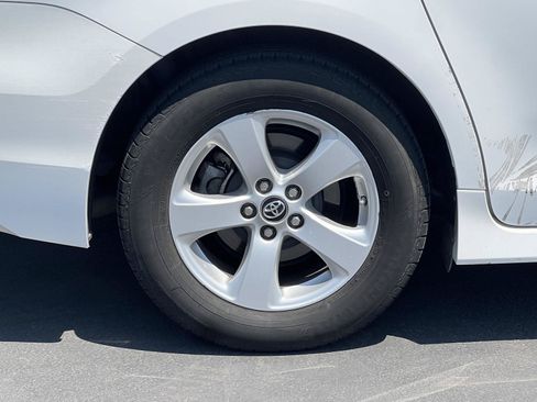 Used 2018 Toyota Sienna LE w/ Carpet Mat Package FWD image 15