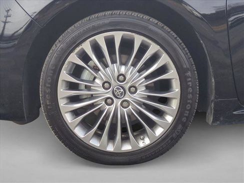 Used 2017 Toyota Avalon Limited w/ All Weather Liner Package image 26