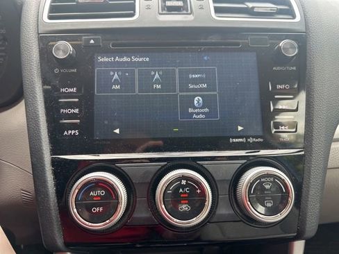 Used 2017 Subaru Forester 2.5i Premium w/ Popular Package #2A AWD/4WD image 12