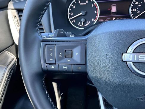 Certified 2025 Nissan Rogue SV AWD/4WD image 22