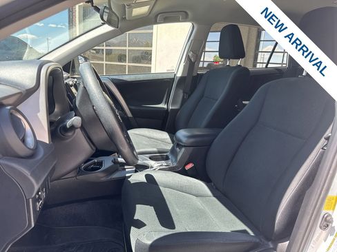 Used 2016 Toyota RAV4 LE AWD/4WD image 16