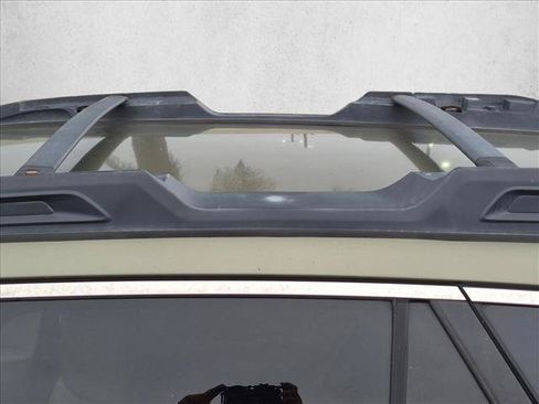 Used 2015 Subaru Outback 2.5i Limited AWD/4WD image 9