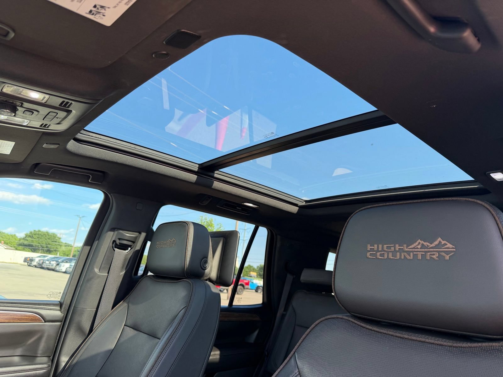 Used 2021 Chevrolet Tahoe High Country w/ Premium Package RWD image 25