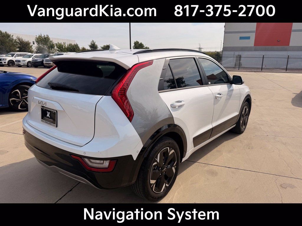 Used 2023 Kia Niro Wave FWD image 4