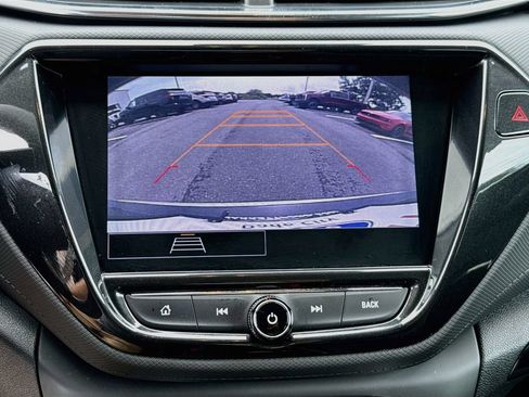 Used 2022 Chevrolet TrailBlazer LT w/ Convenience Package FWD image 13