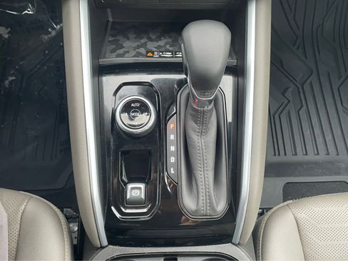 Used 2024 Chevrolet Colorado ZR2 w/ ZR2 Convenience Package III image 22