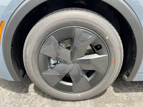 New 2026 Toyota Prius Plug-In Hybrid image 7