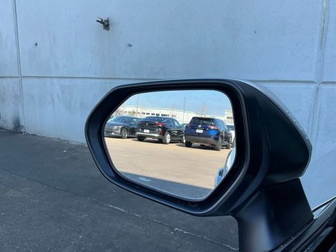 Used 2025 Toyota Corolla LE image 18