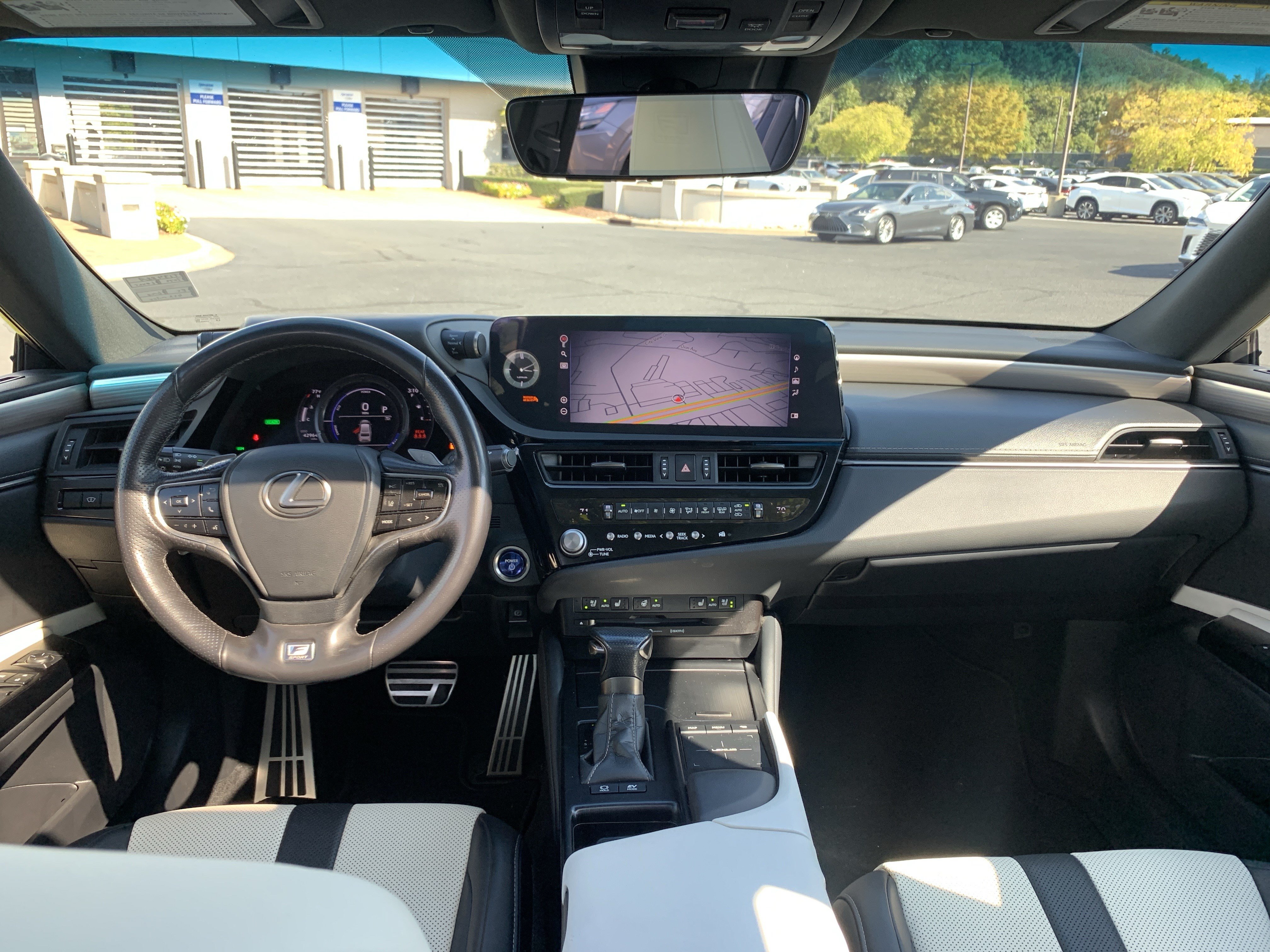 Used 2022 Lexus ES 300h F Sport w/ Accessory Package 2 FWD image 30