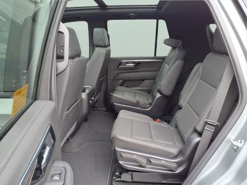 Used 2026 Chevrolet Tahoe Z71 w/ Comfort Package image 16