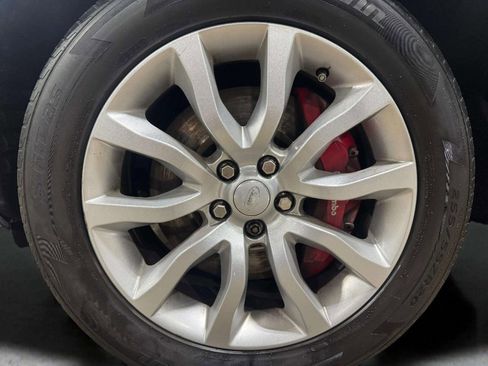 Used 2017 Land Rover Range Rover Sport Supercharged image 30