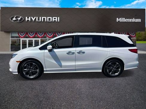 Used 2023 Honda Odyssey Elite image 5