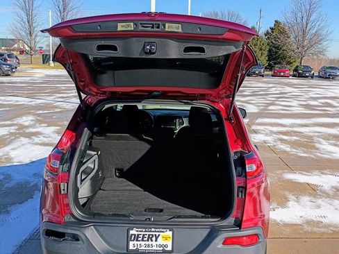 Used 2016 Jeep Cherokee Sport w/ Cold Weather Group image 16