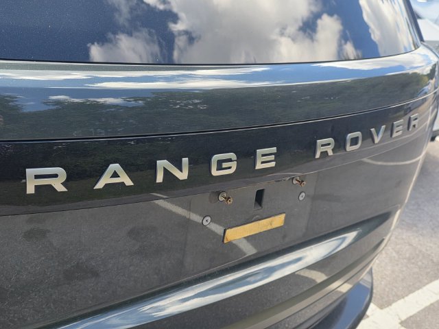 Used 2024 Land Rover Range Rover SE AWD/4WD image 16